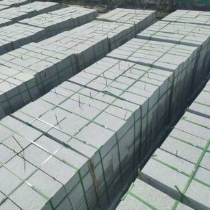 镇江 芝麻白1.8公分火烧300*600地铺，清仓大甩卖