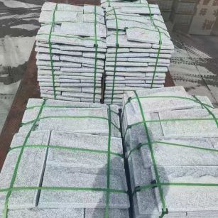 镇江 芝麻白蘑菇石装车出货