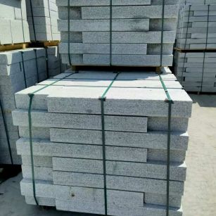 镇江 芙蓉白花岗岩路沿石、平石尺寸标准，色泽均匀