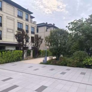 镇江 芝麻白与芝麻白搭配铺装，尺寸1200*600