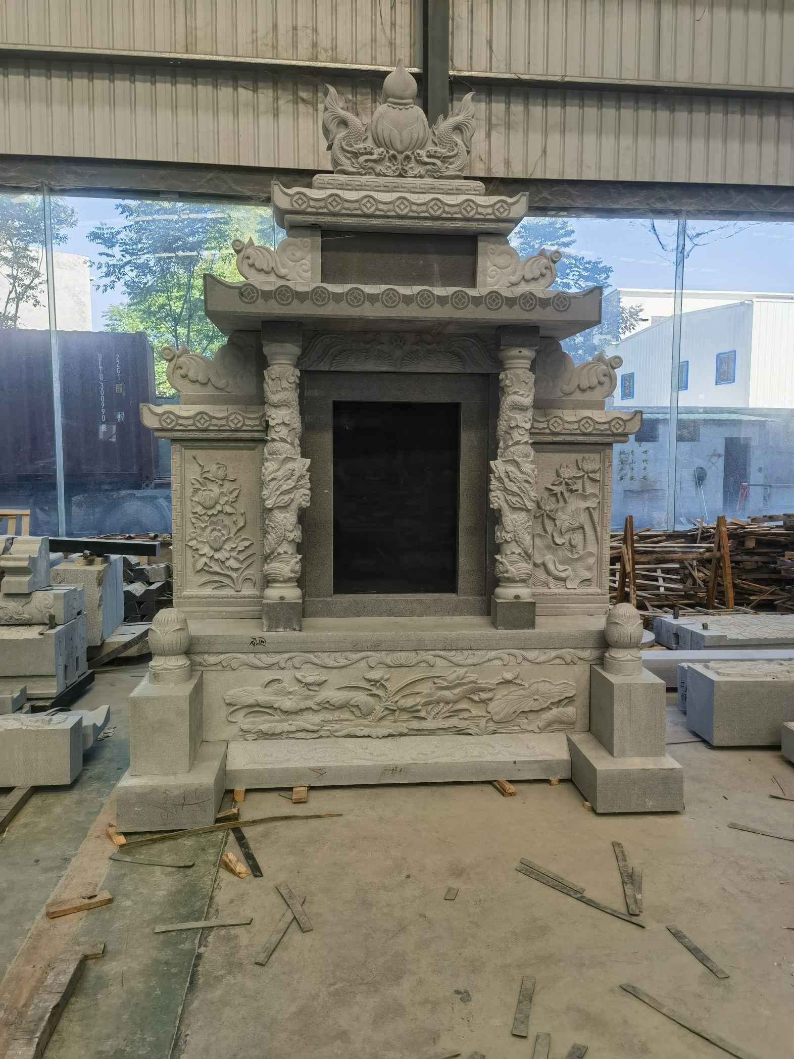 镇江 芝麻灰高档墓碑、土墓，一套也支持定做