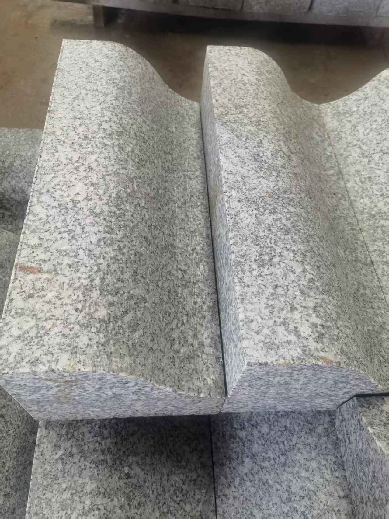 镇江芙蓉白S型拉丝面路沿石