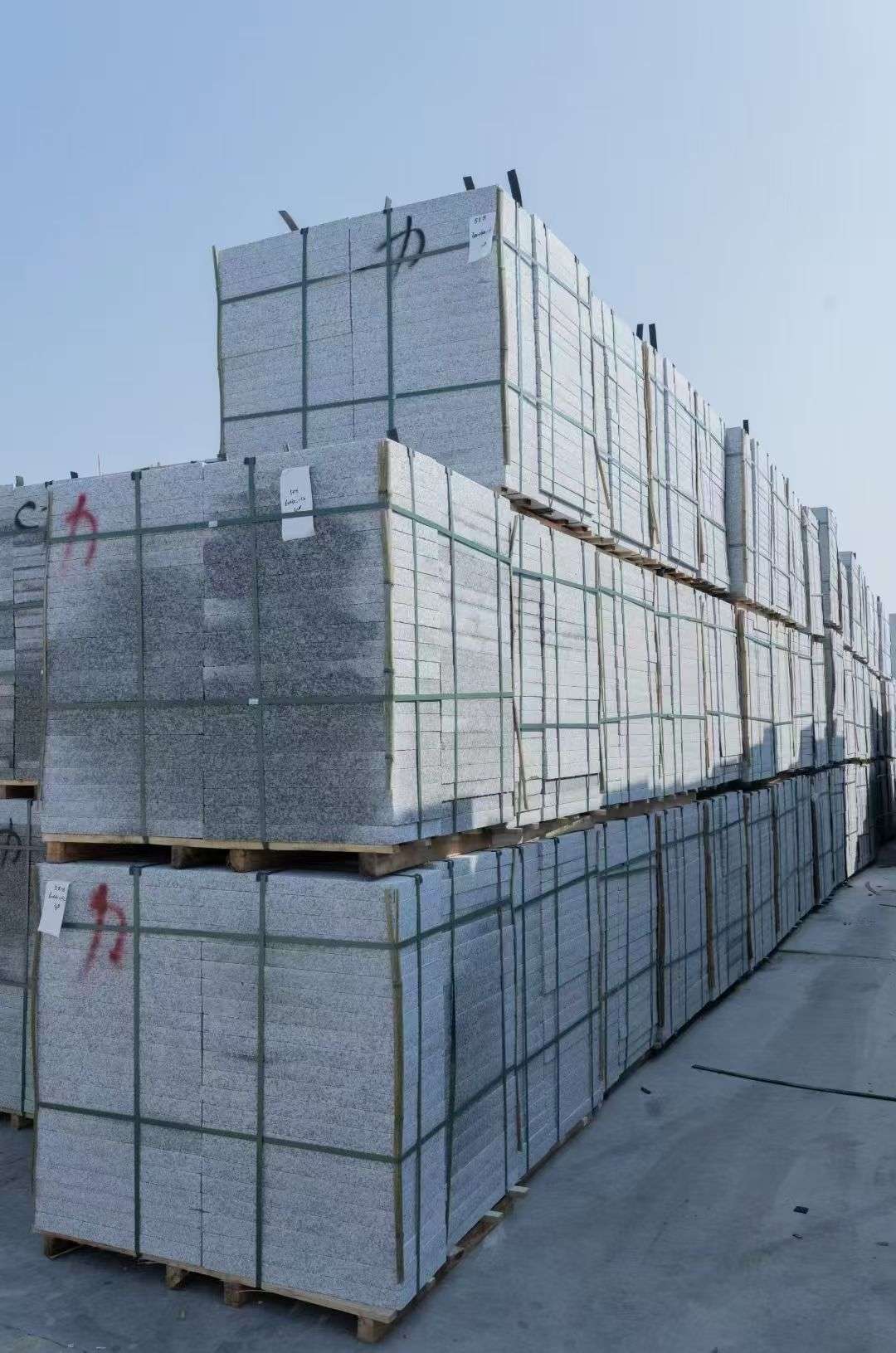 镇江 芙蓉白、大花白、小白花荔枝面成品地铺石