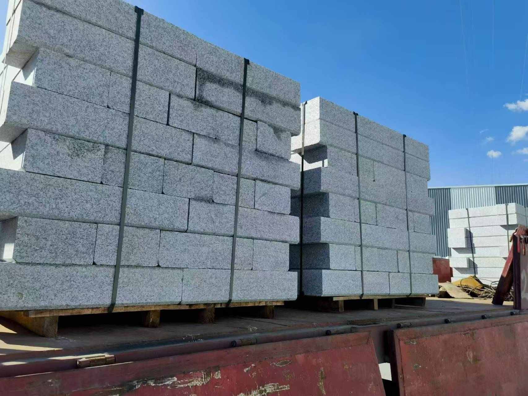 镇江 路沿石装车出货