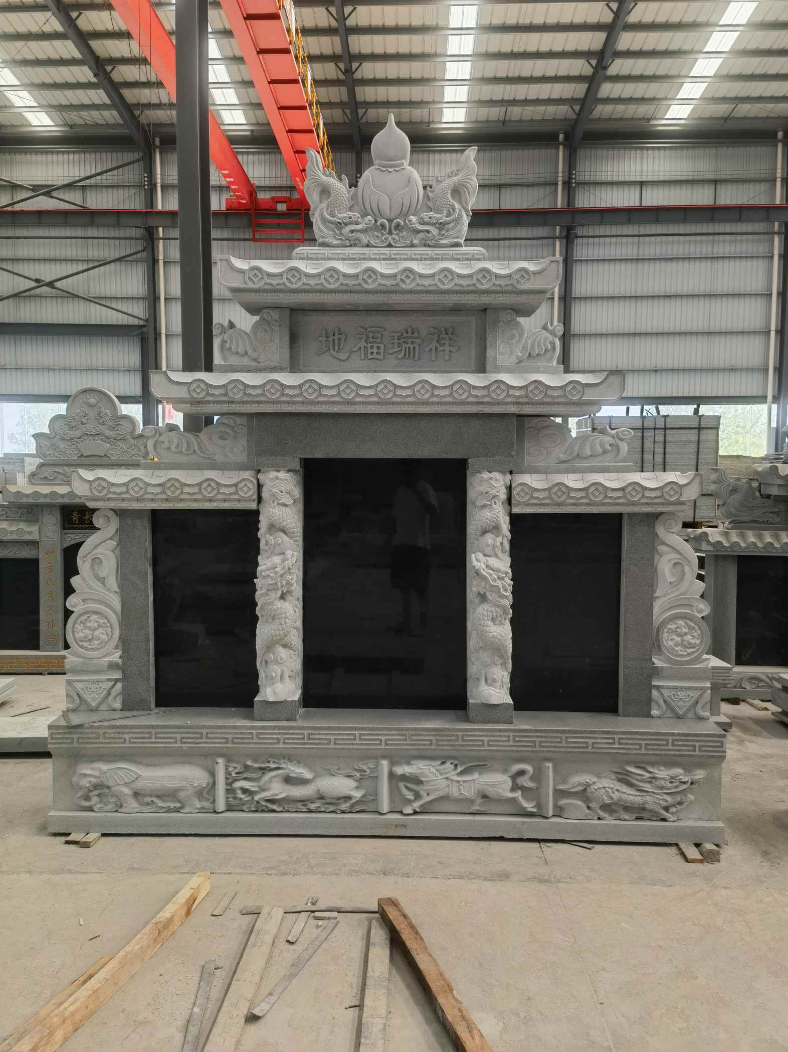 镇江 芝麻灰高档墓碑、土墓，一套也支持定做