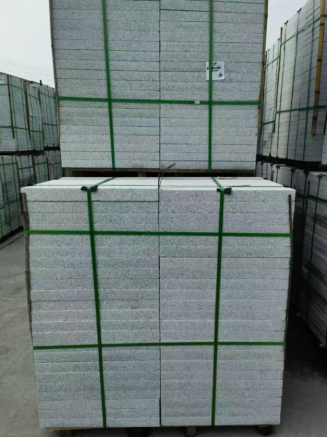 镇江 火烧面地铺石，街道广场园林市政工程板，1.8~5.0厚均有现货