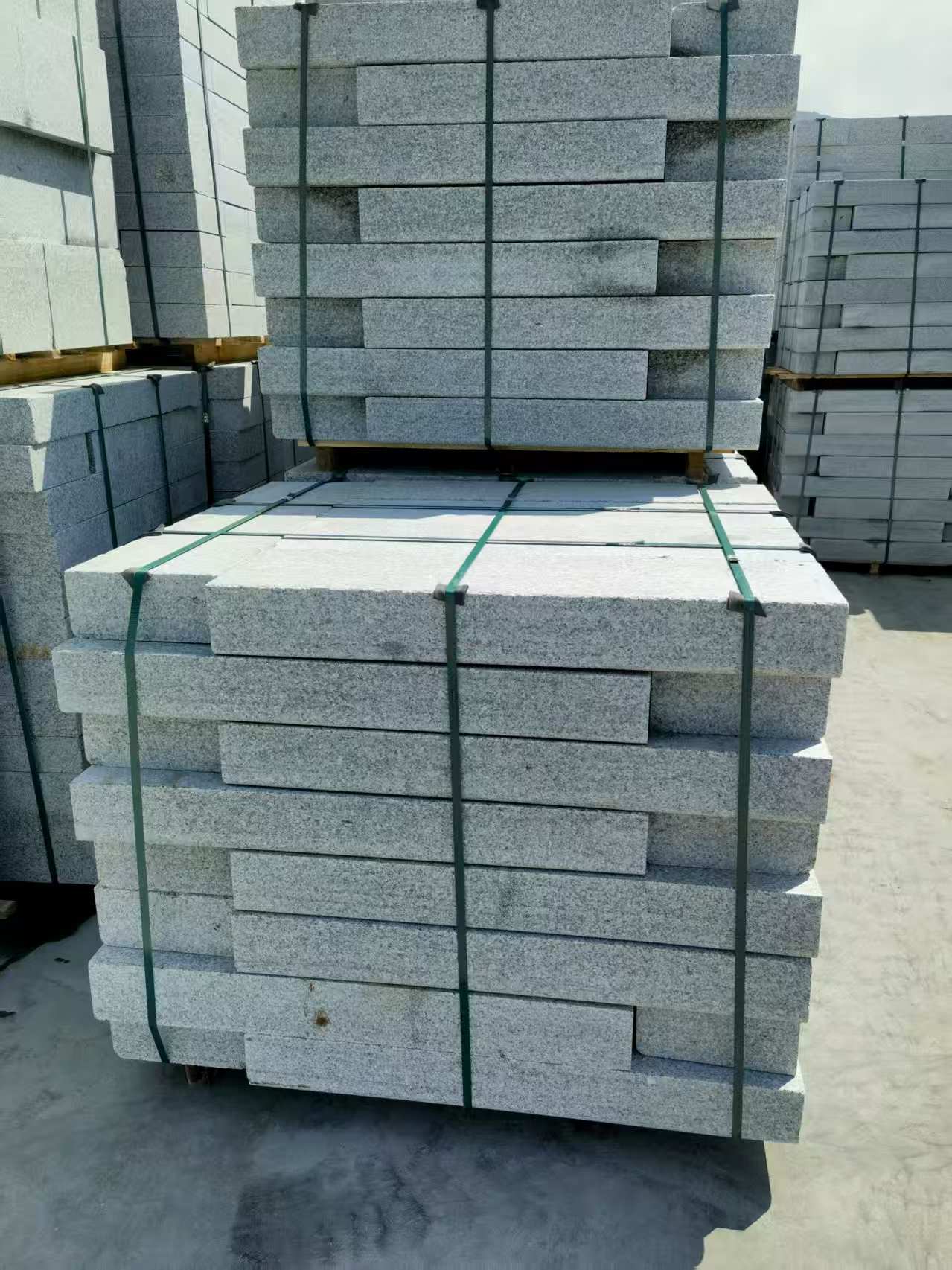 镇江 芙蓉白花岗岩路沿石、平石尺寸标准，色泽均匀