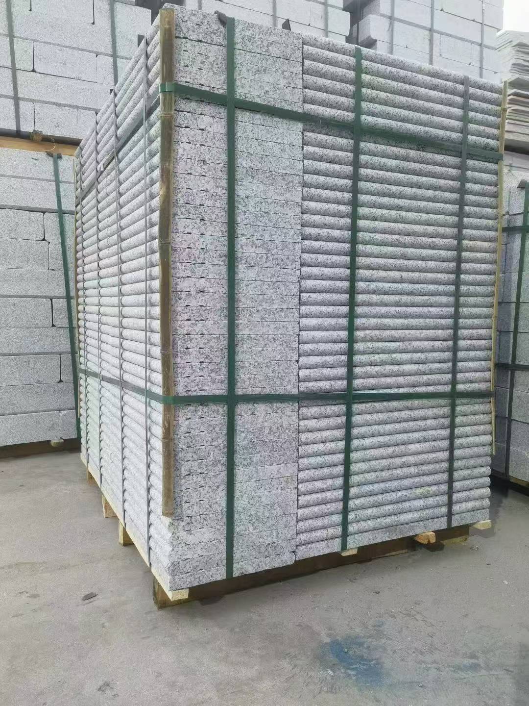 镇江 芙蓉白3公分厚磨圆边、拉槽，楼梯踏步